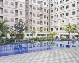 Comfortable And Tidy Studio At Titanium Square Apartment - Yakarta