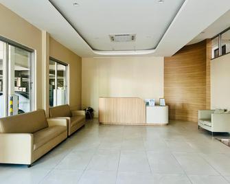 Golden House Service Apartment - Rayong - Lobby
