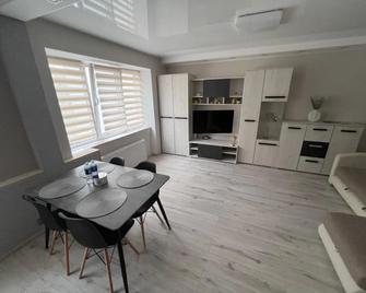 Ze Apartments - Rezekne - Sala de jantar