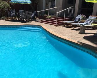 Karoo Life B&B - Calitzdorp - Piscina