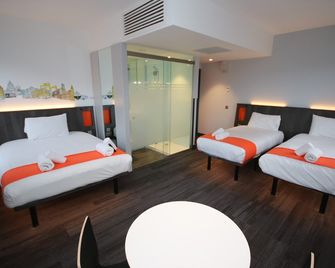Easyhotel Belfast - Belfast - Bedroom
