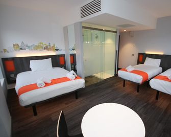 Easyhotel Belfast - Belfast - Chambre