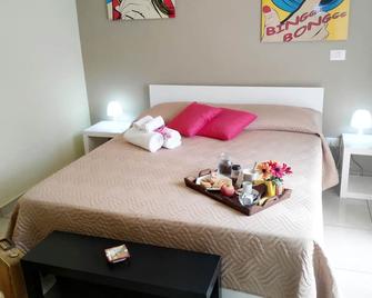B&B Civico 115 - Gaggi - Habitación