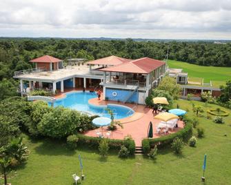 Nazimgarh Garden Resort - Sylhet - Pool