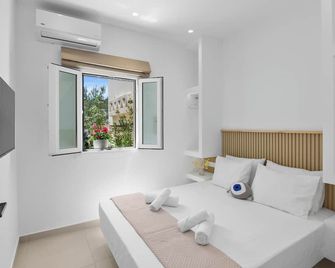 Plori Suites Paros - Kamares Parou - Bedroom