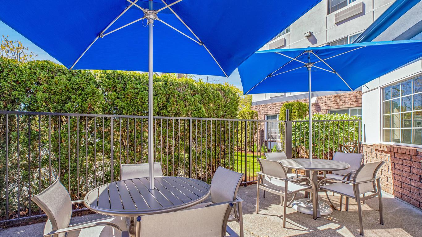 فندق وأجنحة هوليداي إن إكسبريس بورتلاند - جانتزين بيتش