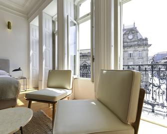 Tripas-Coração, São Bento Apartments - Porto - Wohnzimmer