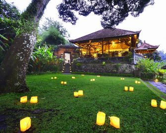 Tirta Ayu Hotel & Restaurant - Amlapura - Ресторан