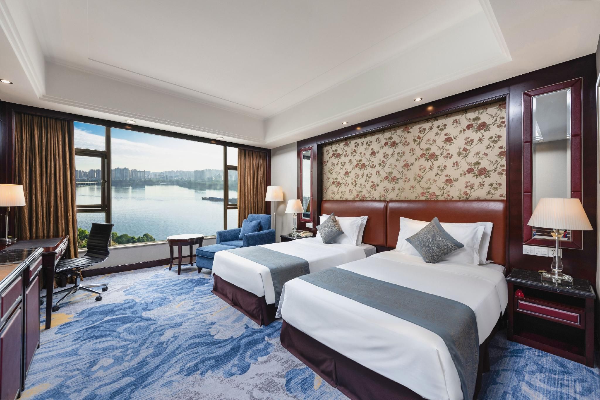 Qingyuan International Hotel