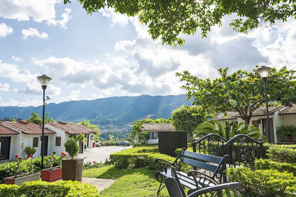 Hotel San Juan Internacional - בוקאראמנגה - פטיו