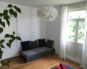 Chez Dan et Véro - Муассак - Вітальня