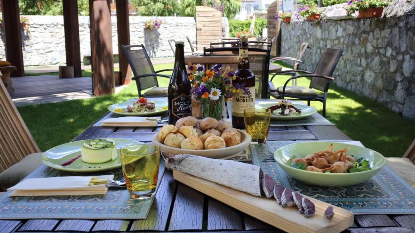 白塔迪皮妮酒店