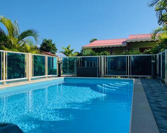 Léwòz - Bungalow with pool 2 minutes from the beach - Saint-Louis - Piscina