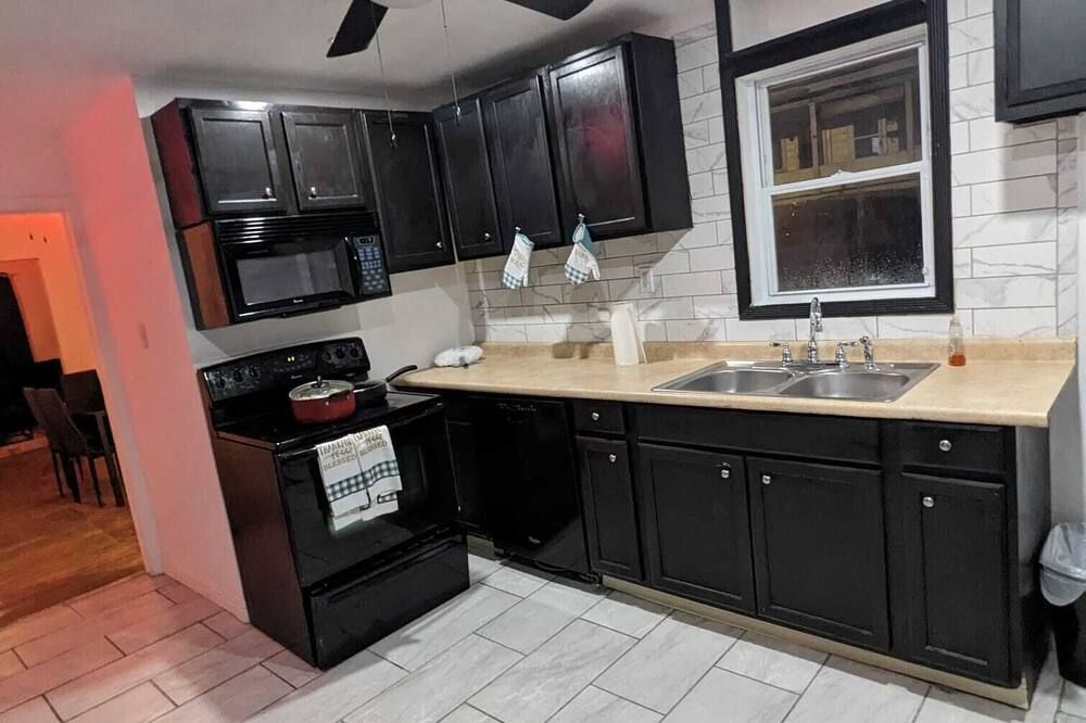 Beautiful 4 bedroom furnished townhouse for rent - Pottsville - Keuken