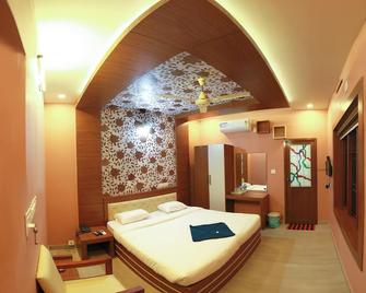 Gateway Airport Hotel - Kannur - Спальня