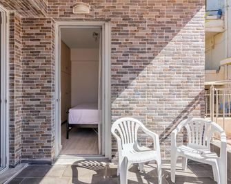 Beachfront villa Agia Marina - Stalos - Balkon