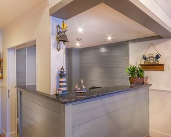 Picton Harbour Inn - Picton - Rezeption