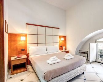 Hotel Garibaldi - Naples - Bedroom
