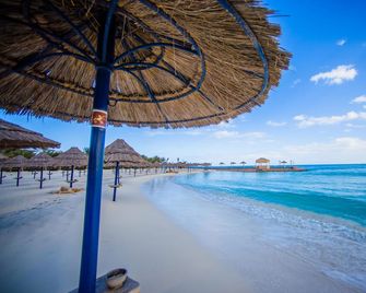 Carols Beau Rivage Hotel - Mersa Matruh - Praia