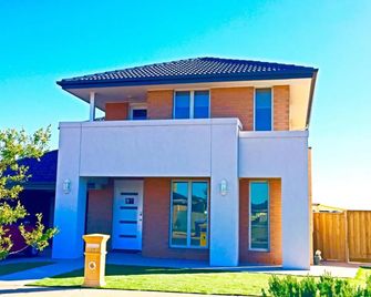 King House - Point Cook - Edificio