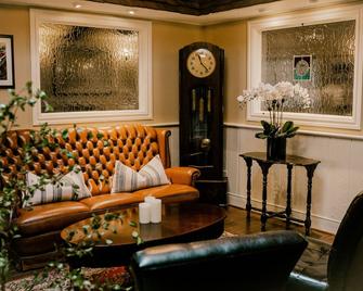 Hessenland Inn & Schatz Winery - Grand Bend - Lounge