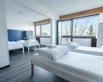 Côté Lac Hostel Evian - Евян-ле-Бен - Спальня