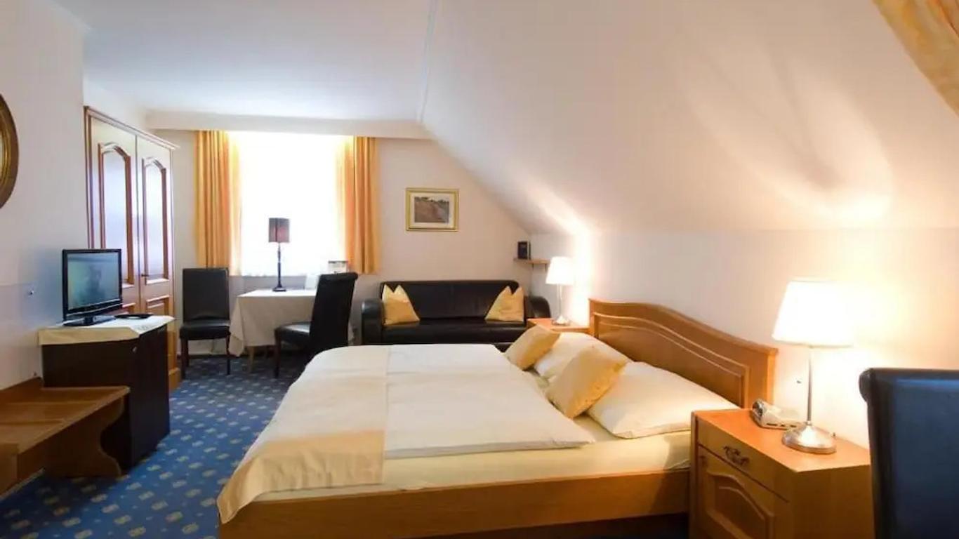 Hotel Biedermeier Hof