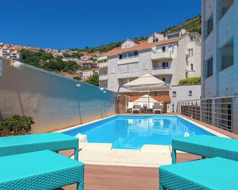 بيركيلي هوتل - دوبروفنيك - حوض السباحة