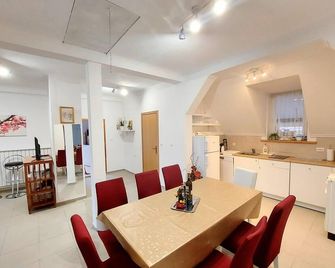 Apartman Jezerane - Jezerane - Salle à manger