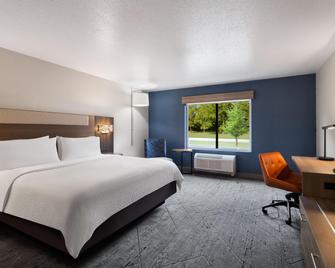 Holiday Inn Express Meadville (I-79 Exit 147a) - Meadville - Bedroom