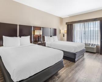 Best Western Plus Eastgate Inn & Suites - Wichita - Bedroom