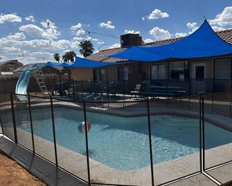 Great Specials Now! Pri Pool! 3 Bedroom, Sleeps 7, Great Location! - Las Vegas - Piscina