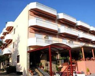 Fanari Hotel - Komotini - Budova