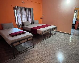 3-bedroom house in charming Gokarna with WiFi - Gokarna - Phòng ngủ