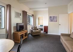 Greenways Apartments - Adelaide - Oturma odası