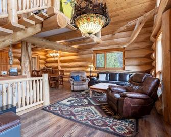 Elk Creek Lodge- Beautiful Rocky Mountain Getaway! - Monarch - Sala de estar