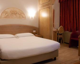 Hotel Motel 2000 - Trezzano sul Naviglio - Bedroom