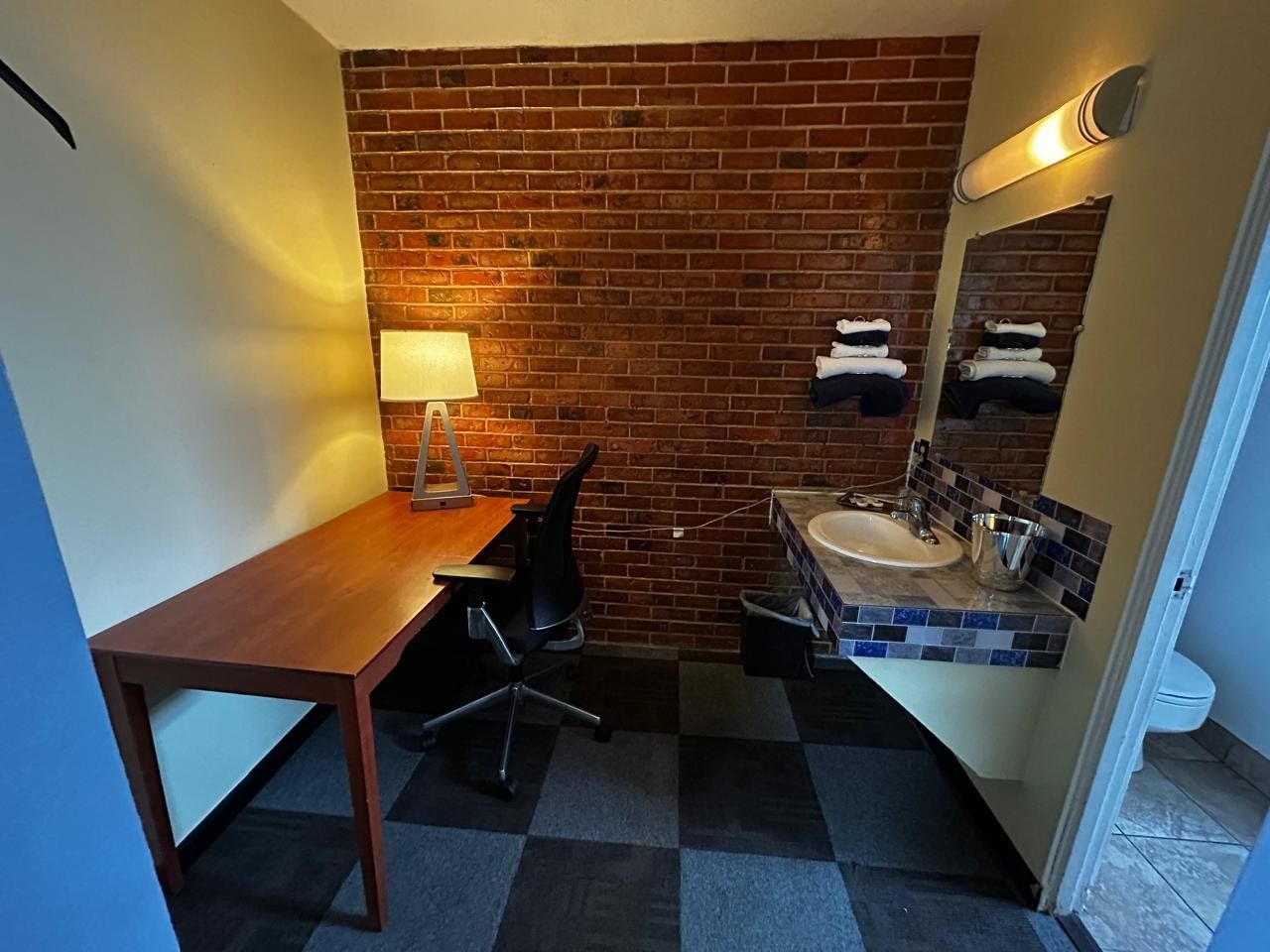 Travelers Inn By OYO Longview Kelso - Longview - Slaapkamer
