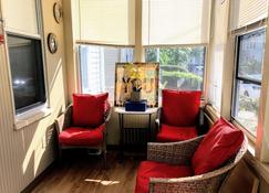 Executive Suite Loft - Harvard Allston Campus - Boston - Living room