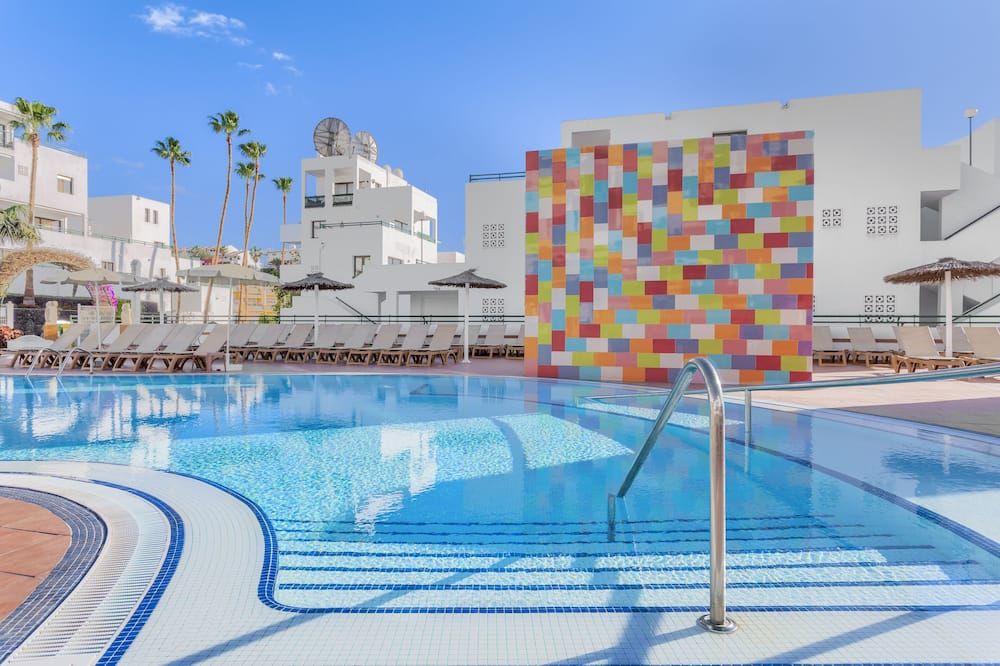 صن سيت باي كلوب - اديجي - حوض السباحة