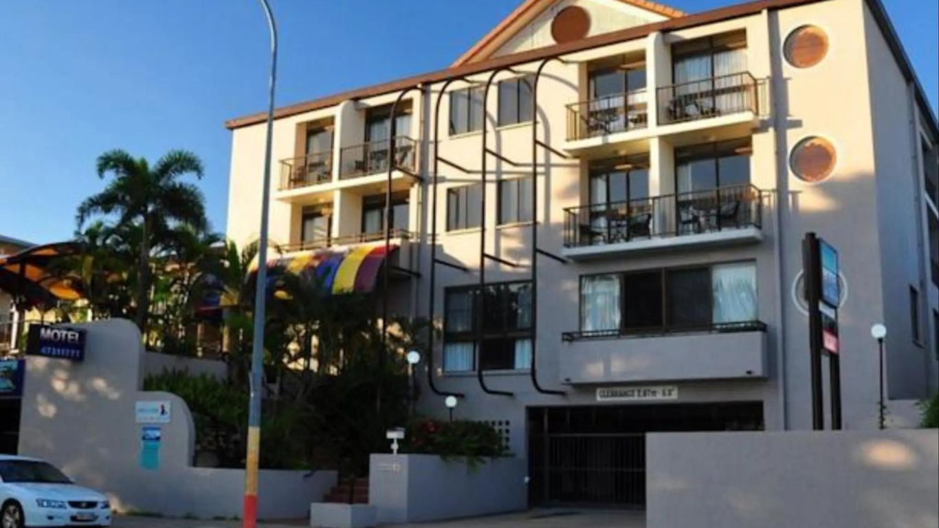 Waters Edge The Strand