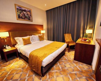 فندق لو بالميه وهران - وهران - غرفة نوم