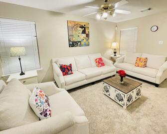 Spacious 3 Bedroom - Rosenberg - Rosenberg - Wohnzimmer