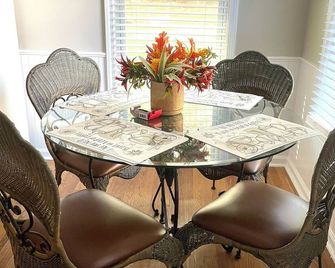 Cozy Guest Room Dacula Ga - Dacula - Comedor
