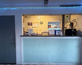 American Inn Motel - Many - Receptie