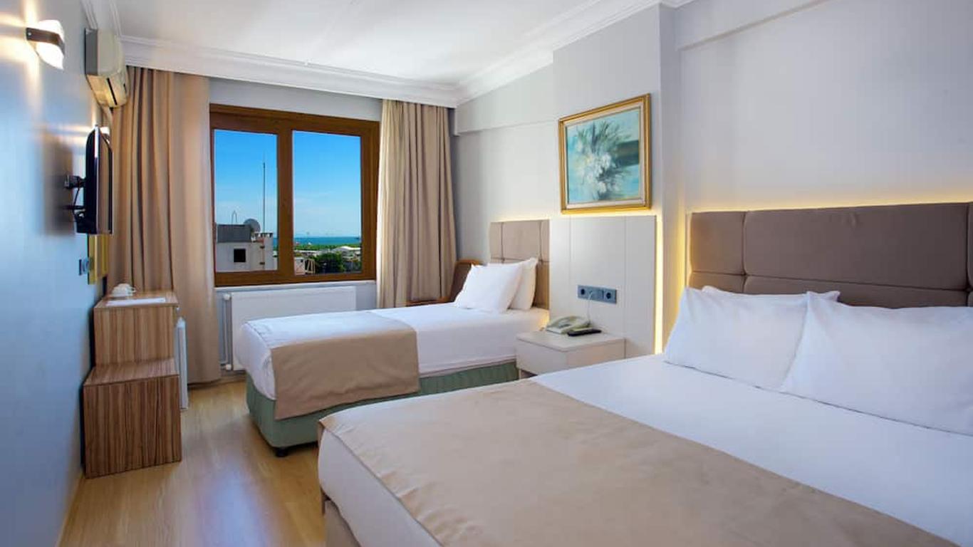 Grand Ant Hotel