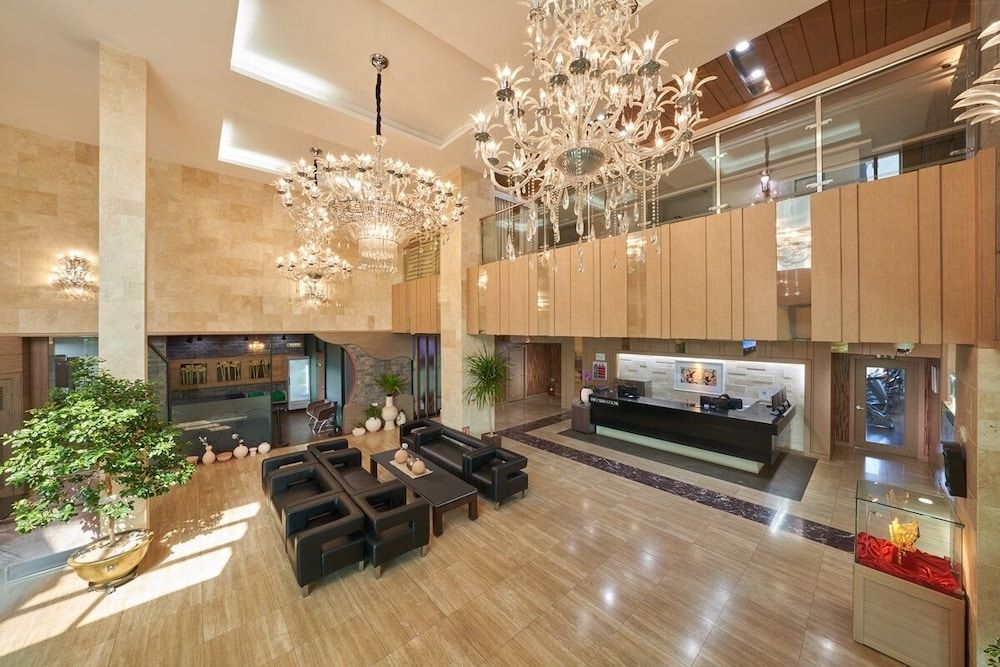 Lobby view of Gyeongju Tourist Hotel GG