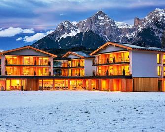 Hotel Morgenzeit - Natürlich - Maria Alm am Steinernen Meer - Edificio