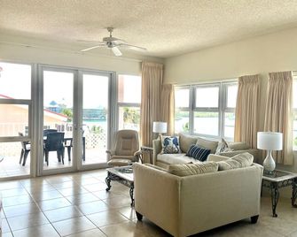 Large Ocean View Penthouse with Private Beach - Freeport - Salon