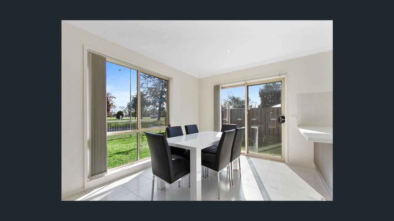 Motel24Seven and Apartments